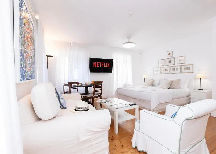 Ventoura Suites, Corfu Old Town Apartment