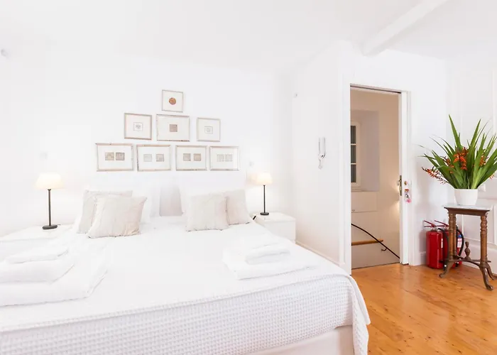 Ventoura Suites, Corfu Old Town Apartment *