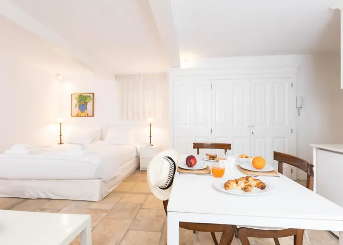 Ventoura Suites, Corfu Old Town