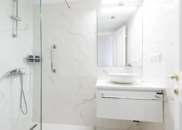 Ventoura Suites, Corfu Old Town Apartment *