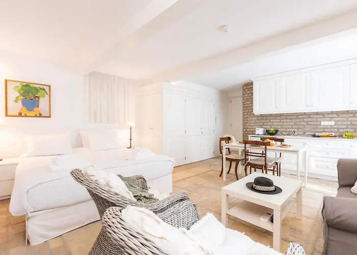 Apartment Ventoura Suites, Corfu Old Town *