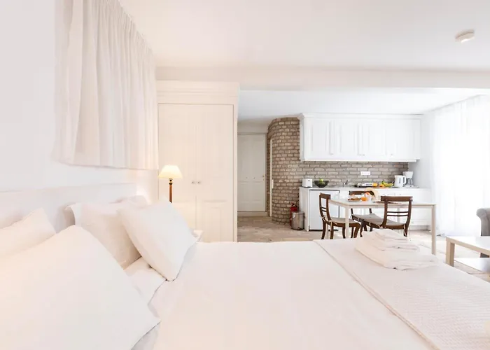 Ventoura Suites, Corfu Old Town Apartment