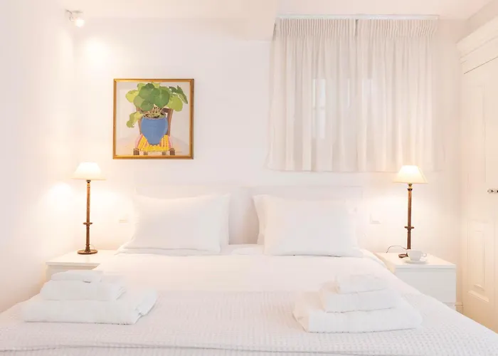 Ventoura Suites, Corfu Old Town Apartment *